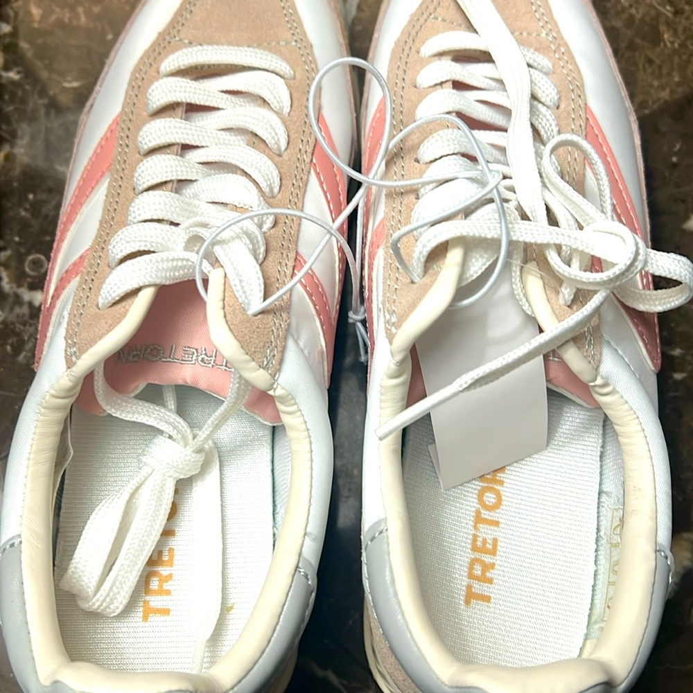 Tretorn shoes, woman, 6.5 size New never used in a box tagged